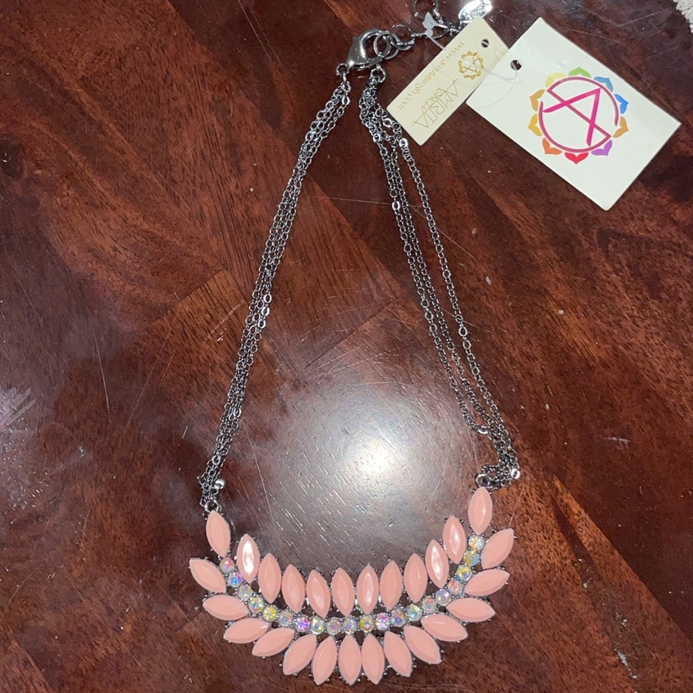 NWT Amrita Singh Statement Necklace